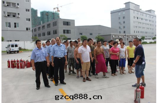 加強(qiáng)倉庫安(ān)全(quán)生(shēng)産管(guǎn)理(lǐ) 确保消防安(ān)全(quán)貫彻落(là)實(shí)